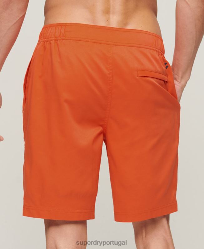shorts esportivos reciclados homens laranja roupas Superdry 2208H13