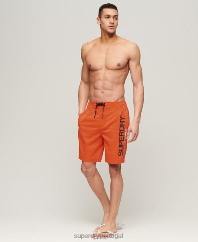 shorts esportivos reciclados homens laranja roupas Superdry 2208H13