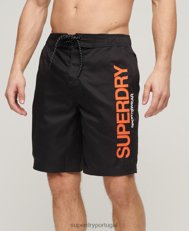 shorts esportivos reciclados homens preto roupas Superdry 2208H57