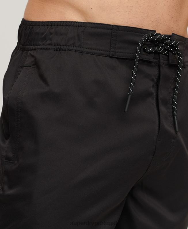 shorts esportivos reciclados homens preto roupas Superdry 2208H57