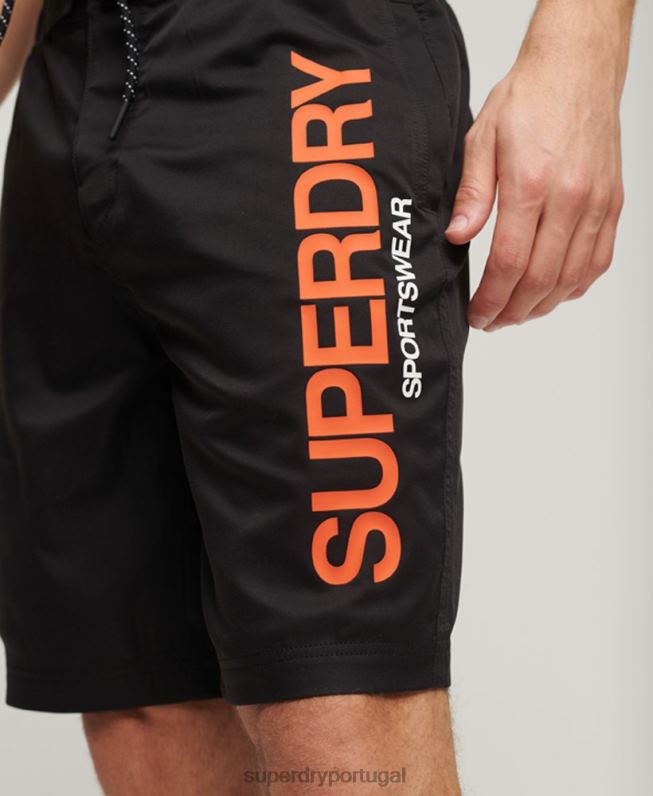 shorts esportivos reciclados homens preto roupas Superdry 2208H57