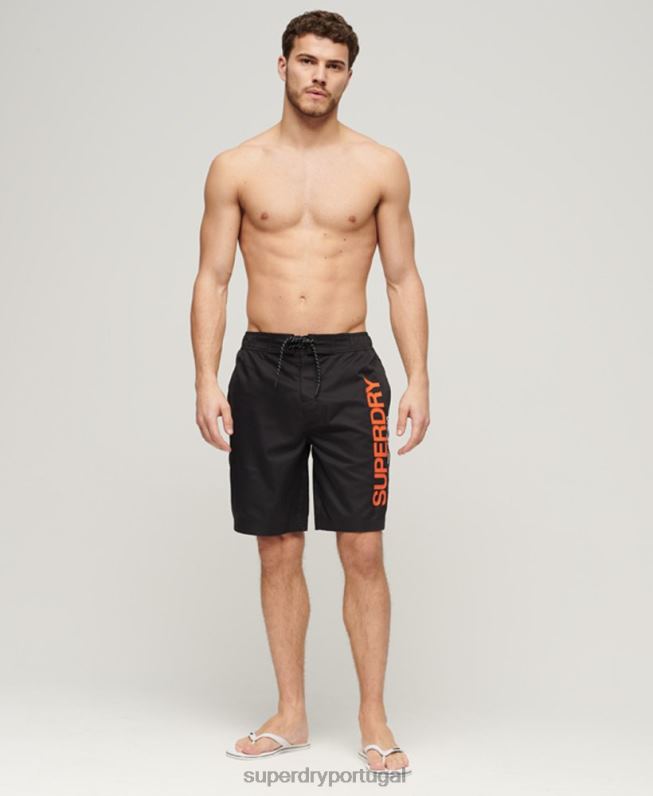 shorts esportivos reciclados homens preto roupas Superdry 2208H57
