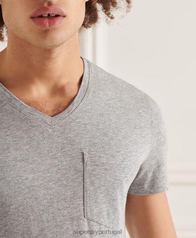 camiseta decote em bico de algodão orgânico com bolso homens cinza claro roupas Superdry 2208H4849