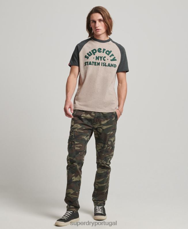 camiseta raglan vintage com apliques ao ar livre homens bege roupas Superdry 2208H5