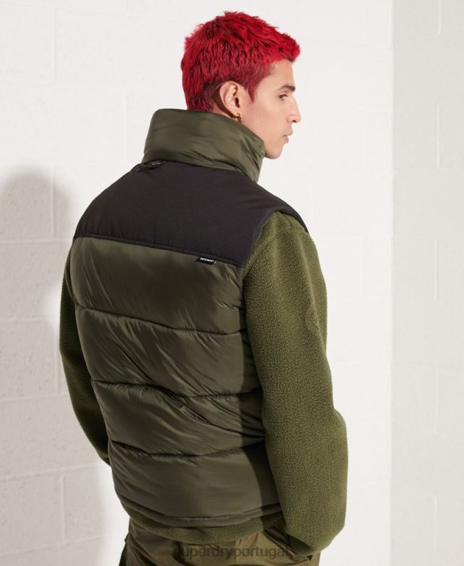 colete acolchoado homens caqui roupas Superdry 2208H4534