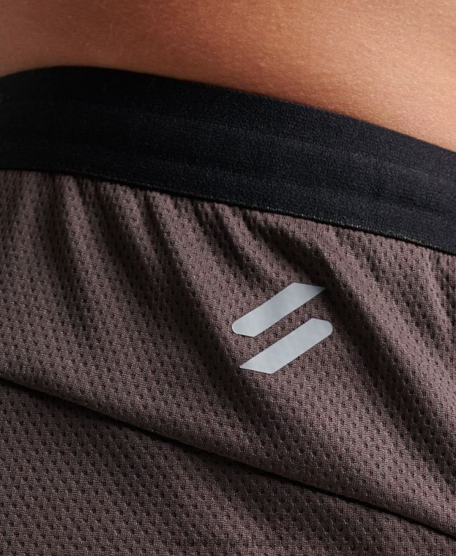 calções híbridos de trem homens cinza roupas Superdry 2208H1409