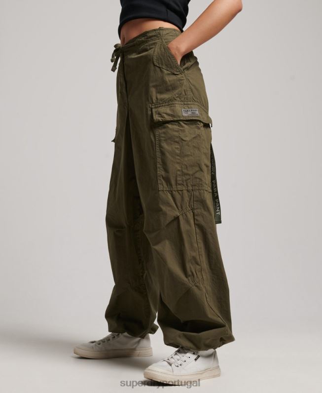 calças largas de pára-quedas mulheres verde roupas Superdry 2208H2095