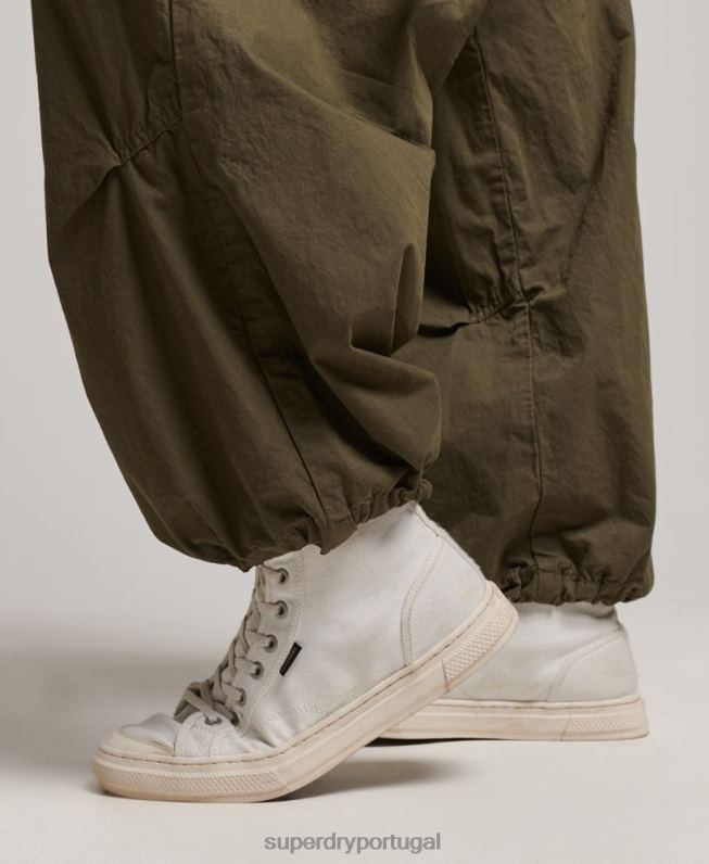calças largas de pára-quedas mulheres verde roupas Superdry 2208H2095