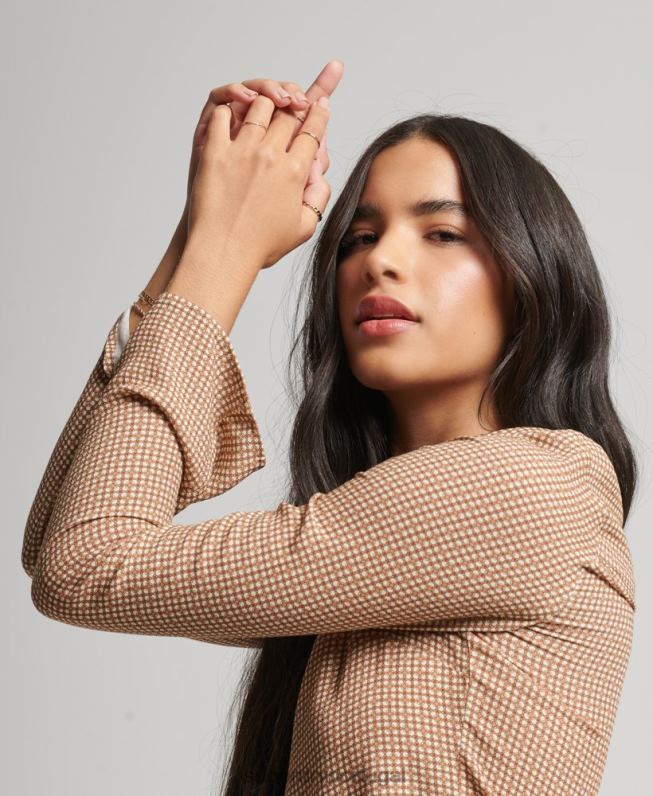 camisa manga longa com estampa anos 70 mulheres marrom roupas Superdry 2208H6515