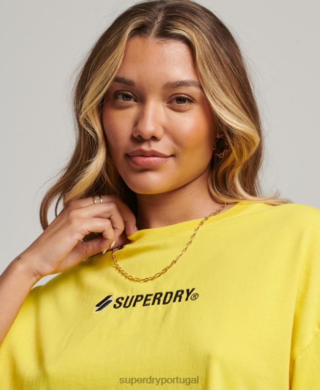 camiseta quadrada oversized com logo esportivo mulheres amarelo roupas Superdry 2208H2753