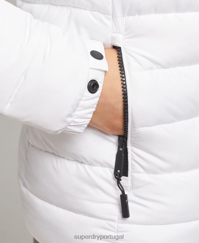 jaqueta puffer curta com capuz de pele sintética mulheres branco roupas Superdry 2208H3669