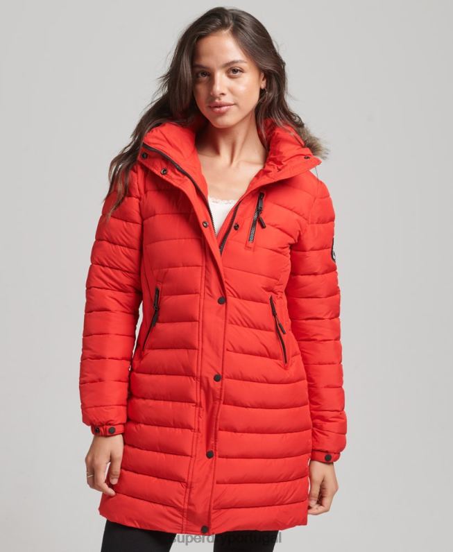 jaqueta puffer de comprimento médio com capuz de pele sintética mulheres vermelho roupas Superdry 2208H3688