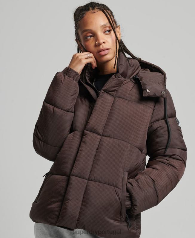 jaqueta puffer ripstop com capuz mulheres marrom roupas Superdry 2208H3576