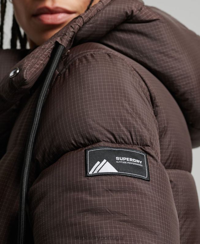 jaqueta puffer ripstop com capuz mulheres marrom roupas Superdry 2208H3576