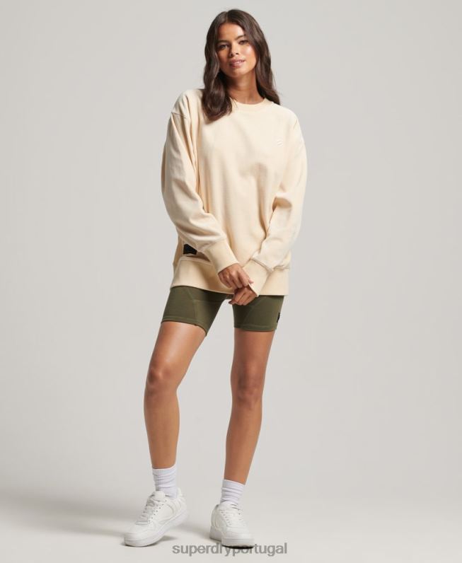 code s logo veludo oversized crew mulheres creme roupas Superdry 2208H5805
