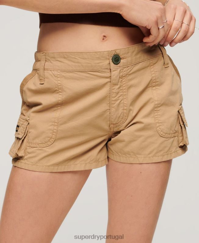 bermuda cargo utilitária mulheres bronzeado roupas Superdry 2208H2124